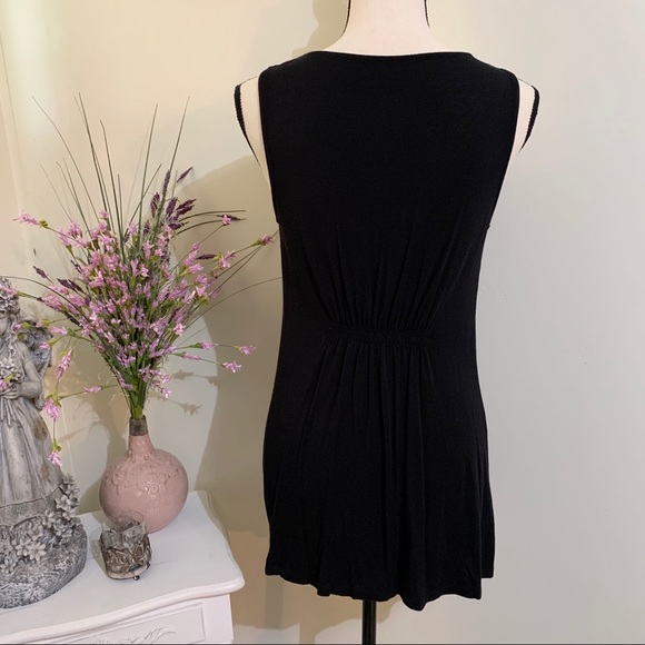 Liz Lange Stud Embellished Maternity Tank size XS - Picture 4 of 8